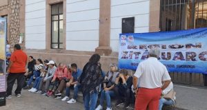 Docentes de la CNTE intensifican protestas en Zitácuaro por incumplimientos gubernamentales