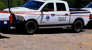 Encuentran los cadaveres desmembrados y embolsados de dos hombres tirados a la orilla de la carretera San José-Huajúmbaro