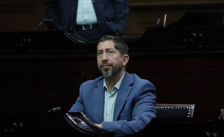 Para garantizar la salud infantil, propone Abraham Espinoza enfermerías obligatorias en escuelas de Michoacán