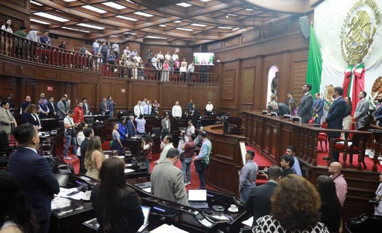 Busca 76 Legislatura reducir circulación de camiones de carga con doble remolque o semirremolque en carreteras