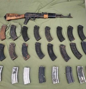 POR POSESIÓN DE ARMA, FGR OBTIENE VINCULACIÓN A PROCESO CONTRA UN MENOR DE EDAD