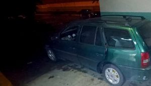 Un adolescente perdió la vida a bordo de un automóvil, luego de ser atacado a balazos
