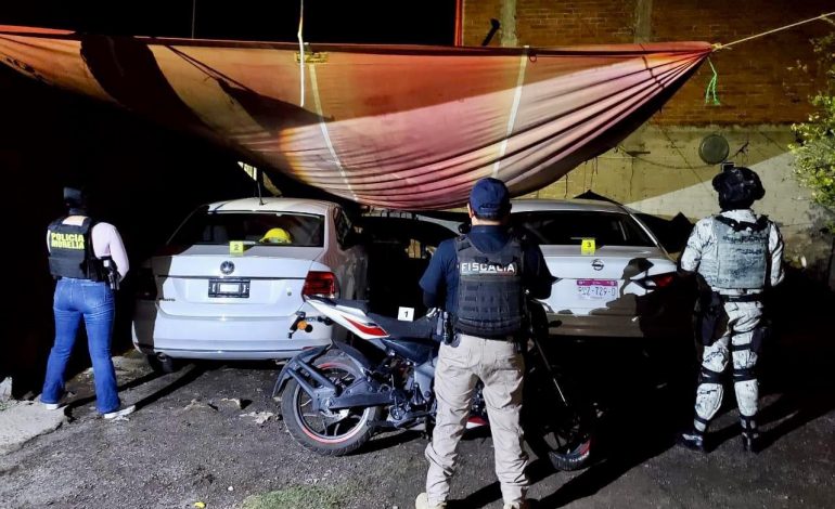 En tareas de investigación, FGE ejecuta cateo en Tarímbaro y recupera siete vehículos con reporte de robo y asegura 447 dosis de narcótico