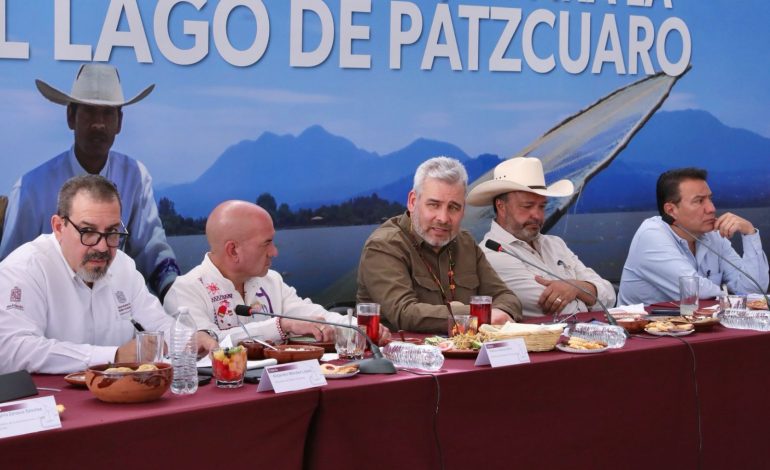 Por decretarse otras 8 mil ha de conservación en la cuenca del lago de Pátzcuaro: Bedolla