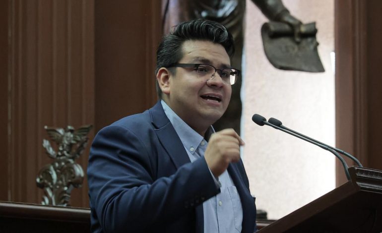 Toño Carreño presenta iniciativa para visibilizar enfermedades autoinmunes