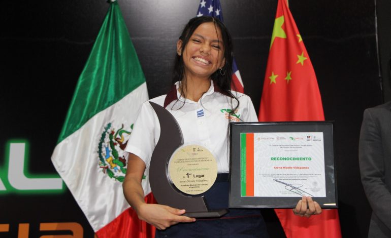 Alumna de Cecytem avanza hacia olimpiada nacional de física