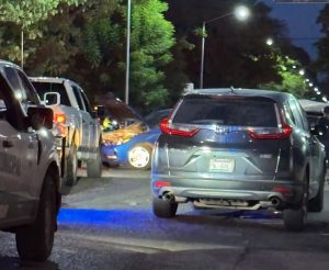Tras enfrentamiento en Apatzingán, Fiscalía de Michoacán detiene a dos presuntos integrantes de célula delincuencial; tres más fueron abatidos.
<br>