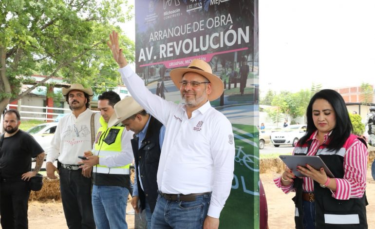 Bedolla continúa modernización de la avenida Revolución en Uruapan.