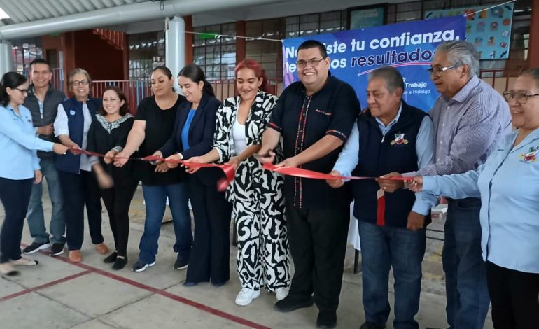 En la Primaria «Juan Escutia»: Diputada Teresita Herrera Inaugura Iluminación de Cancha de Usos Múltiples