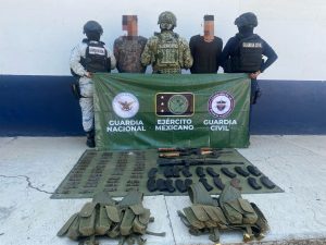Detenidos 2 hombres en posesión de armas largas y municiones en Parácuaro: SSP.