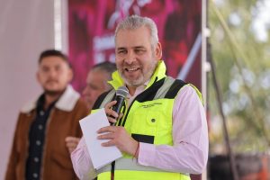 Gobierno de Michoacán afina proyecto de la autopista Uruapan-Zamora.