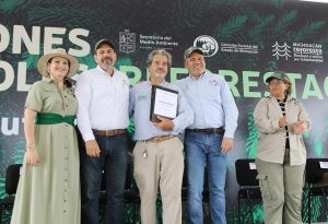 Arranca Bedolla reforestación 2025; despliega ejército verde para plantar 10 millones de árboles.