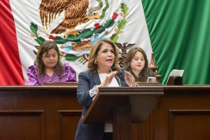 Presenta Fabiola Alanís reforma para apoyar a más de 800 mil mujeres dedicadas a la crianza.