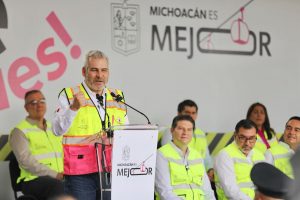 Arranca Bedolla campaña vial «Fíjate pues», para prevenir accidentes.