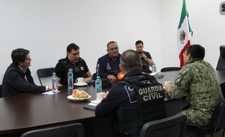Se reúnen Toño Ixtláhuac con autoridades de la SEDENA y la SSP
