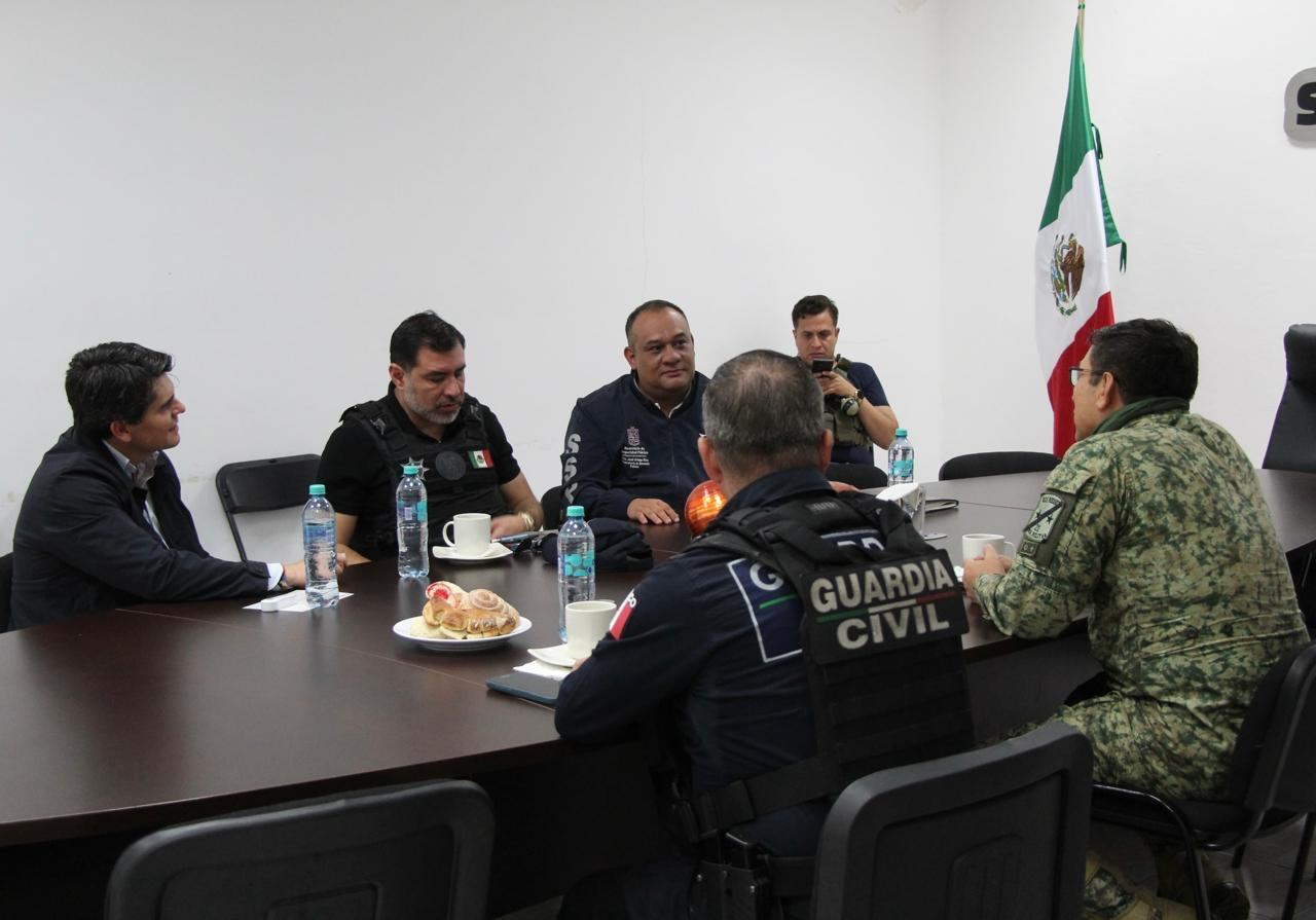 Se reúnen Toño Ixtláhuac con autoridades de la SEDENA y la SSP