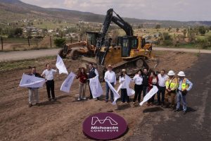 Av. Amalia Solórzano se amplía para conectar a tenencias de Jesús del Monte, Santa María y Morelos: Bedolla.<br>