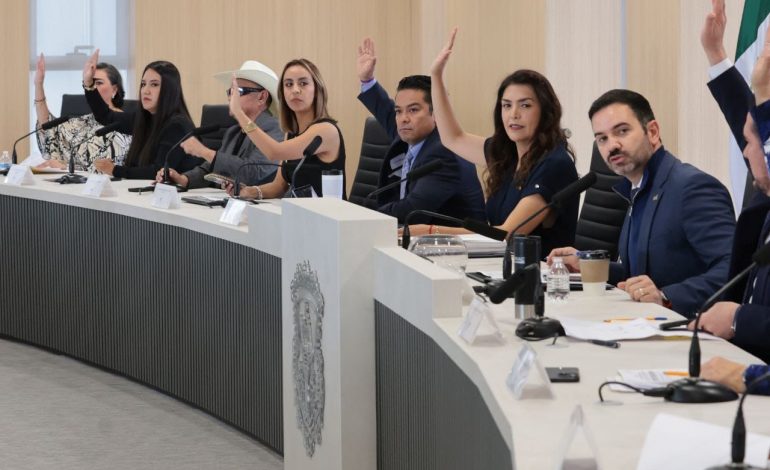 Gobierno de Morelia aprueba Presea Amalia Solórzano Bravo a Verónica Villaseñor