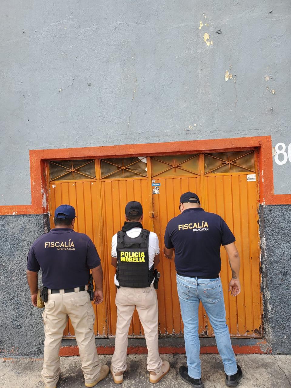FGE ejecuta cateo en taller de motocicletas en Morelia y asegura unidad con alteraciones en sus medios de identificación