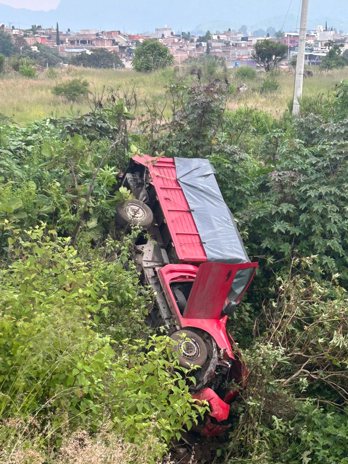 Aparatoso Accidente en Libramiento Norte: Conductor Ileso Tras Volcadura
