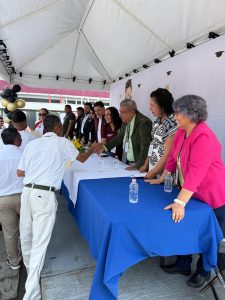Reciben certificados de educación básica 30 internos del penal de Zamora