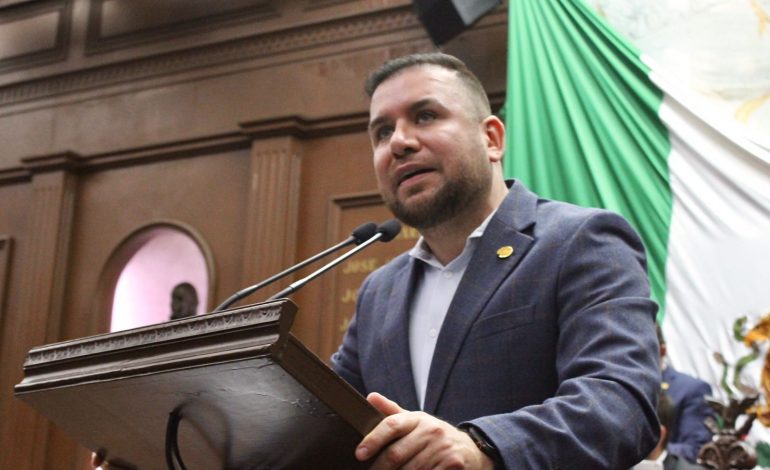 Propone Reyes Galindo que oficiales del Registro Civil en Michoacán cuenten con formación jurídica