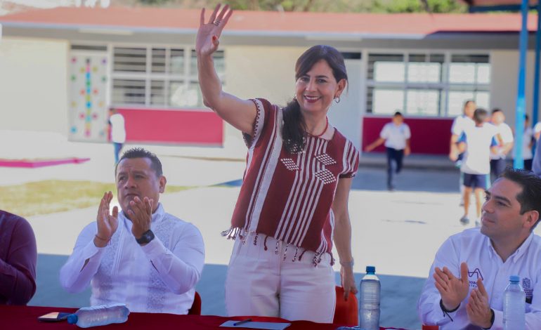 Trabajo coordinado entre SEE y SCOP suman a la transformación educativa: Gabriela Molina