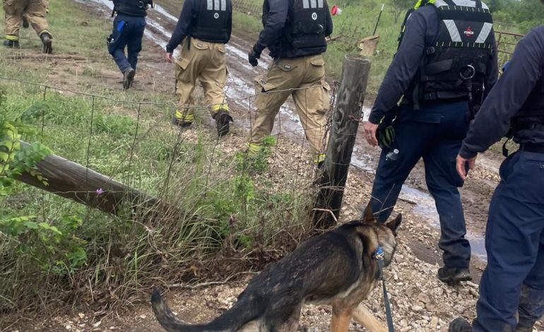 Agentes de la Unidad Canina de la FGE Michoacán participan en labores de búsqueda de personas desaparecidas en Texas