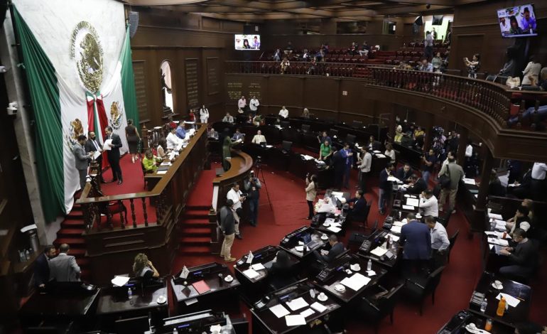 Legisladores regulan uso de Inteligencia Artificial en educación media y superior