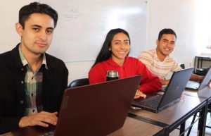 Abierta convocatoria para becas de licenciatura, posgrado y centros de capacitación: SEE