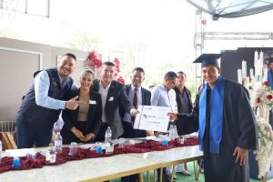 Vicente Gómez apadrina a niñez y juventud de todos los niveles educativos del distrito XIX en sus graduaciones