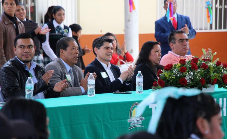 Toño Ixtláhuac apadrina generación 2022–2025 del Telebachillerato No. 193 de Nicolás Romero