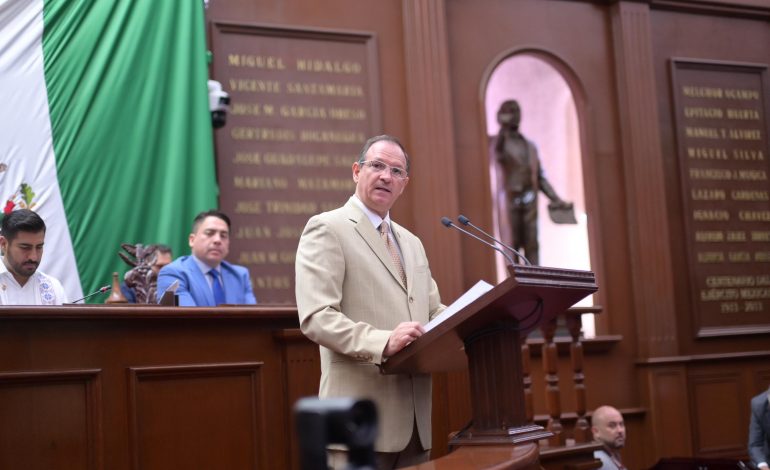 David Martínez propone reformas para agilizar procedimientos civiles
