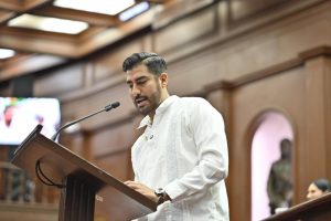 Reconocimiento legal y condiciones dignas para mujeres policías, propone Poncho Chávez