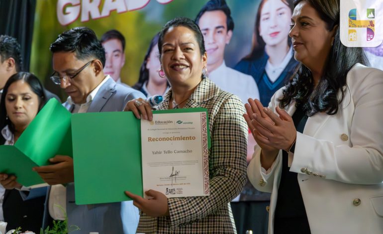 Jeovana Alcántar, presidió la clausura del Plantel Conalep Ciudad Hidalgo Generación 2022-2025, de la cual fue madrina