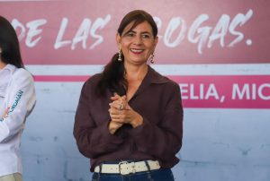 Estabilidad educativa, pilar del bienestar comunitario: Gabriela Molina