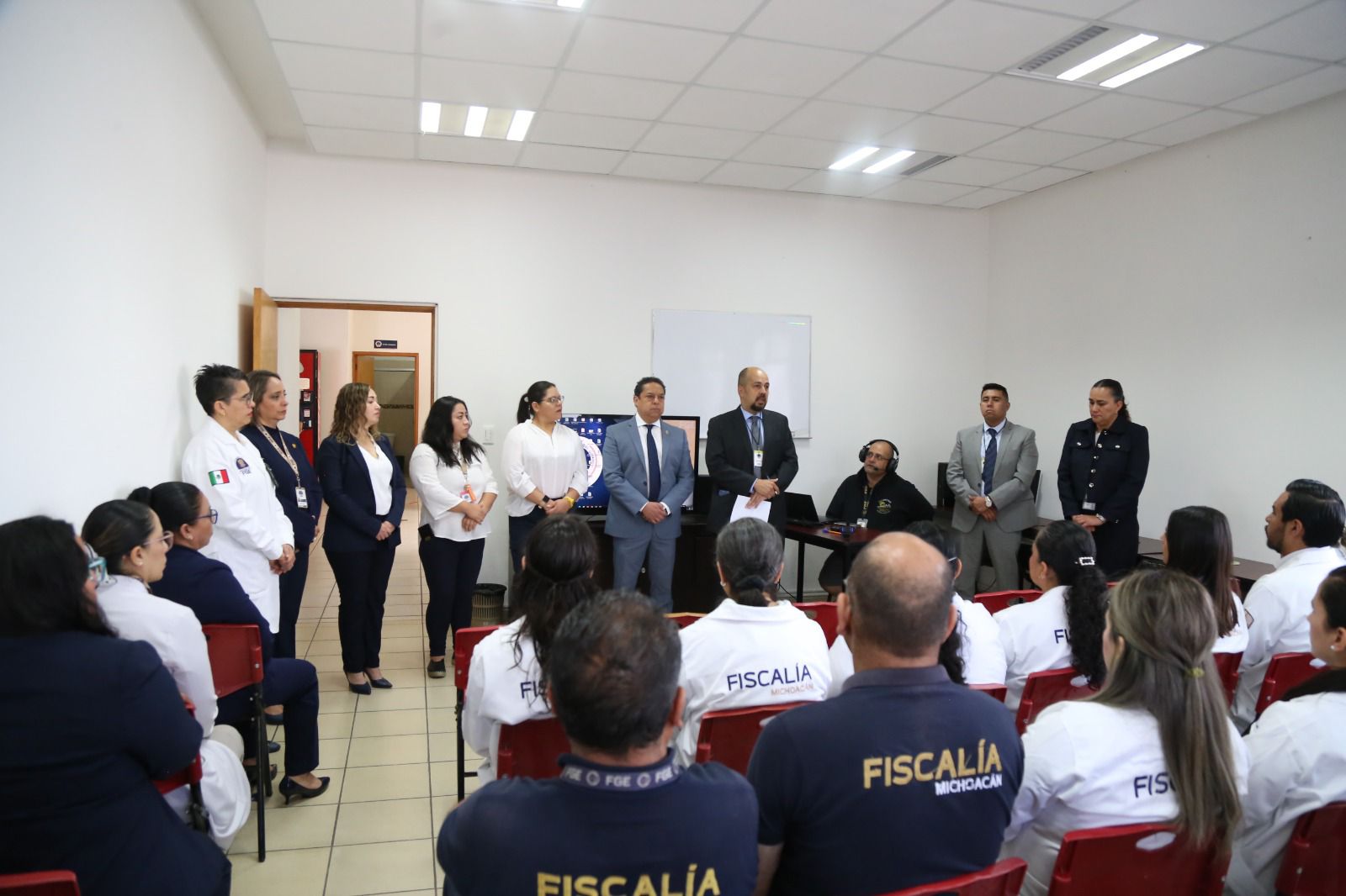 Recibe Fiscalía General evaluación de vigilancia en los laboratorios acreditados de la Coordinación de Servicios Periciales