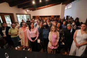 Secretaría del Bienestar promueve redes de apoyo para mujeres con cáncer
