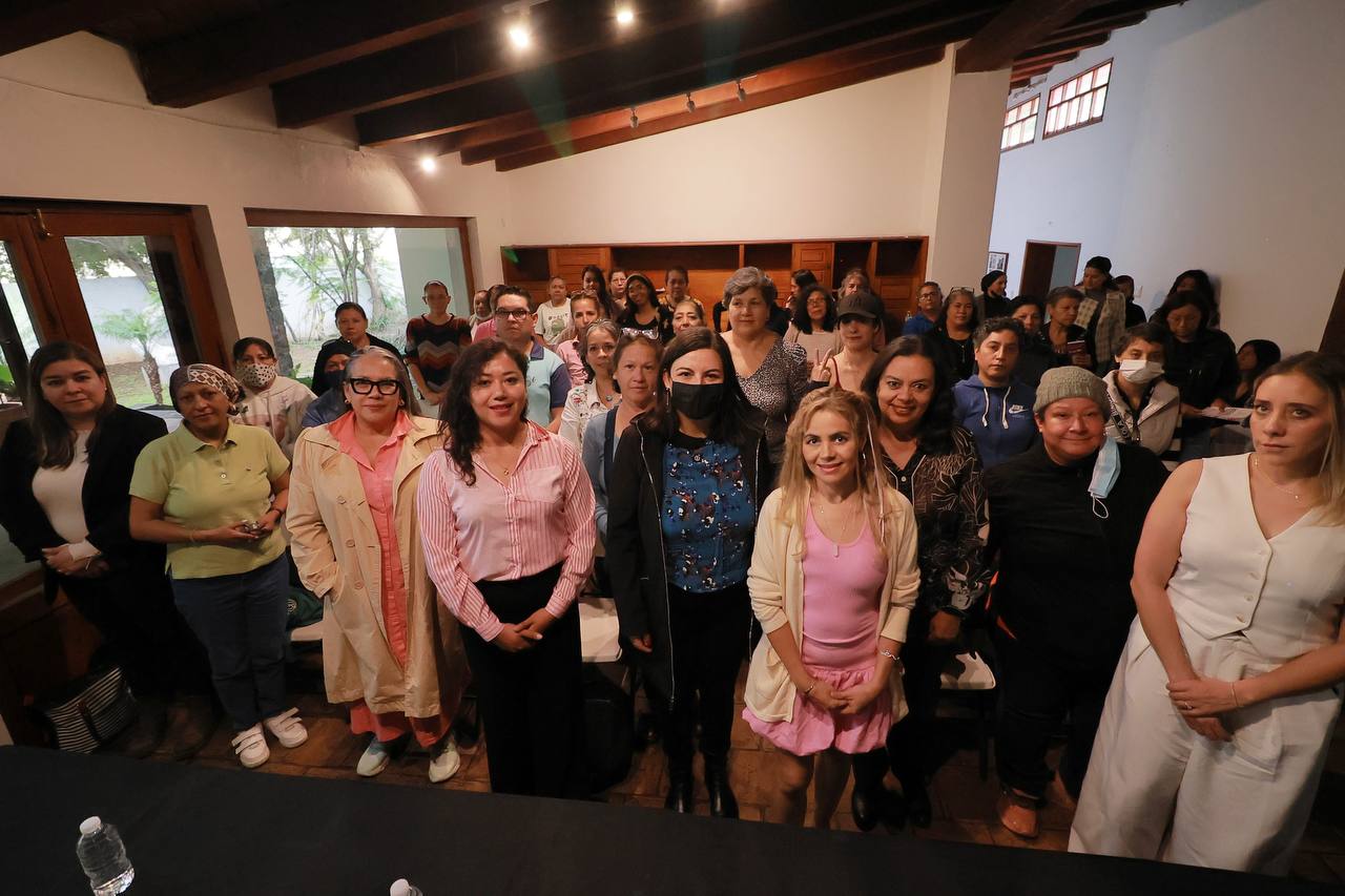 Secretaría del Bienestar promueve redes de apoyo para mujeres con cáncer