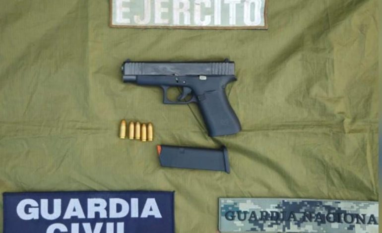 SSP asegura a adolescente en posesión de arma de fuego y cartuchos, en Apatzingán