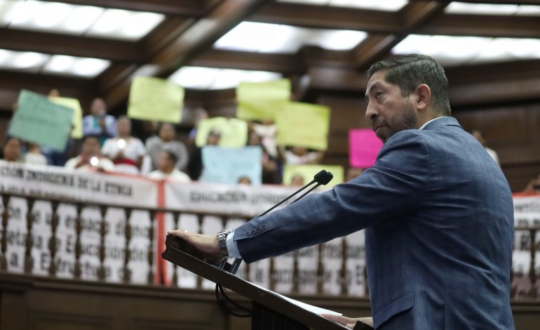 Abraham Espinoza propone la creación de la Dirección de Educación Indígena Náhuatl