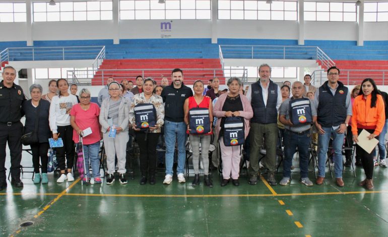 Reciben encargados del orden de Morelia, mochilas de emergencia