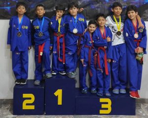 ¡Oro y Gloria para Zitácuaro! Moo Duk Kwan Conquista 15 Medallas en Nacional de Tae Kwon Do