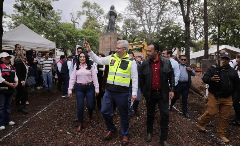 Obra en plaza Gertrudis Bocanegra conserva el encanto de Pátzcuaro: Bedolla