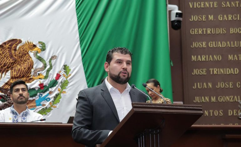 Con acompañamiento legislativo, la inversión federal para el puerto de Lázaro Cárdenas  fortalecerá economía de Michoacán: Octavio Ocampo