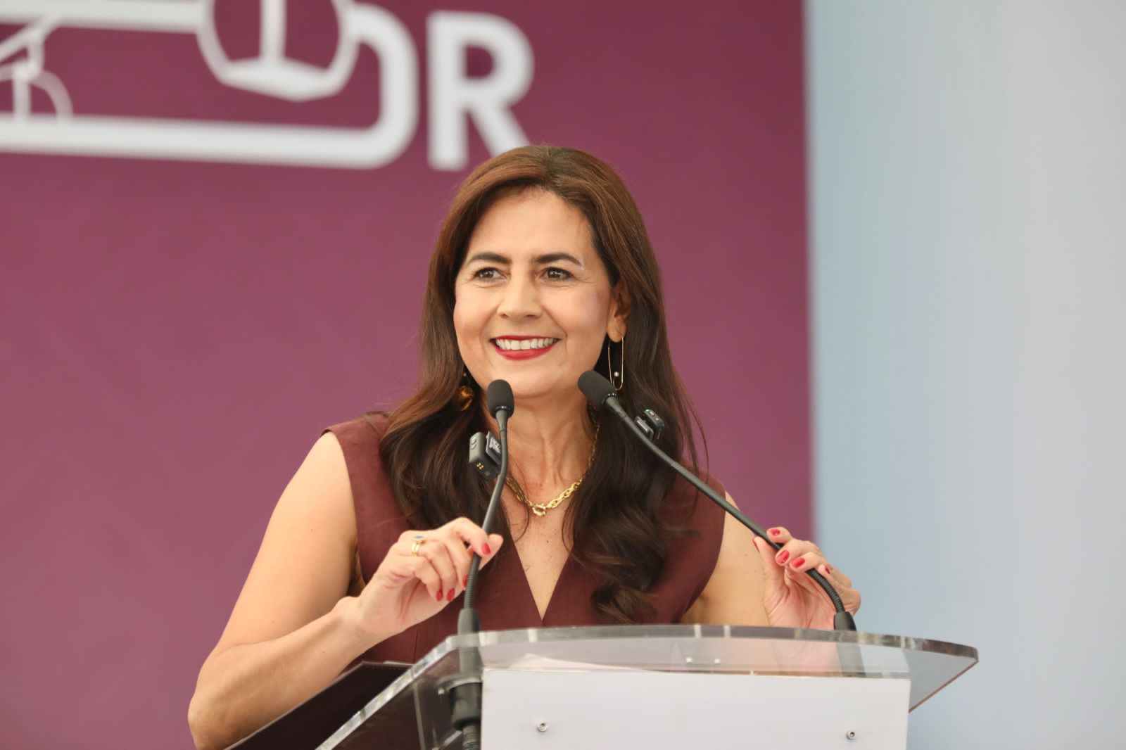 Incremento retroactivo a docentes se entrega el 31 de julio: Gabriela Molina