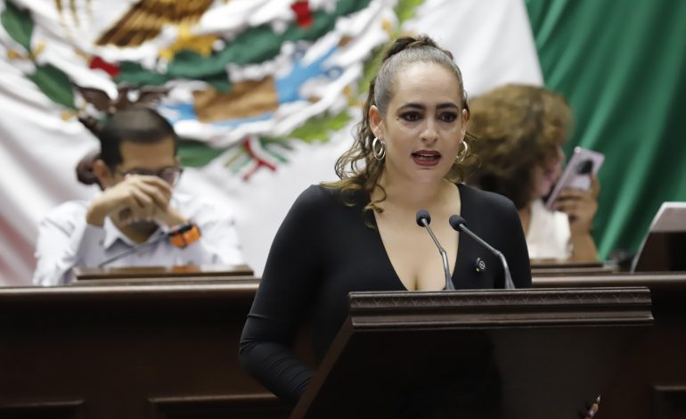 Presenta Sandra Arreola iniciativa para frenar daño ambiental por cultivo de aguacate