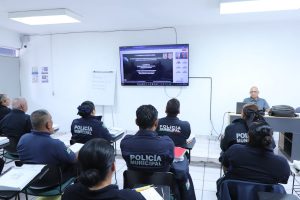 Fortalecen competencias digitales de policías michoacanos en formación