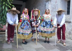 Santa Ana Zirosto se viste de fiesta para su festival de danzas tradicionales: Secum