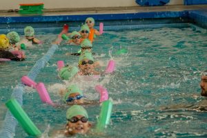 Más de mil niñas, niños y jóvenes llenan de vida el verano deportivo de Cecufid